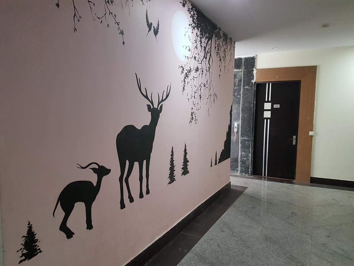 The Royal Crown Hotel Gurgaon Esterno foto